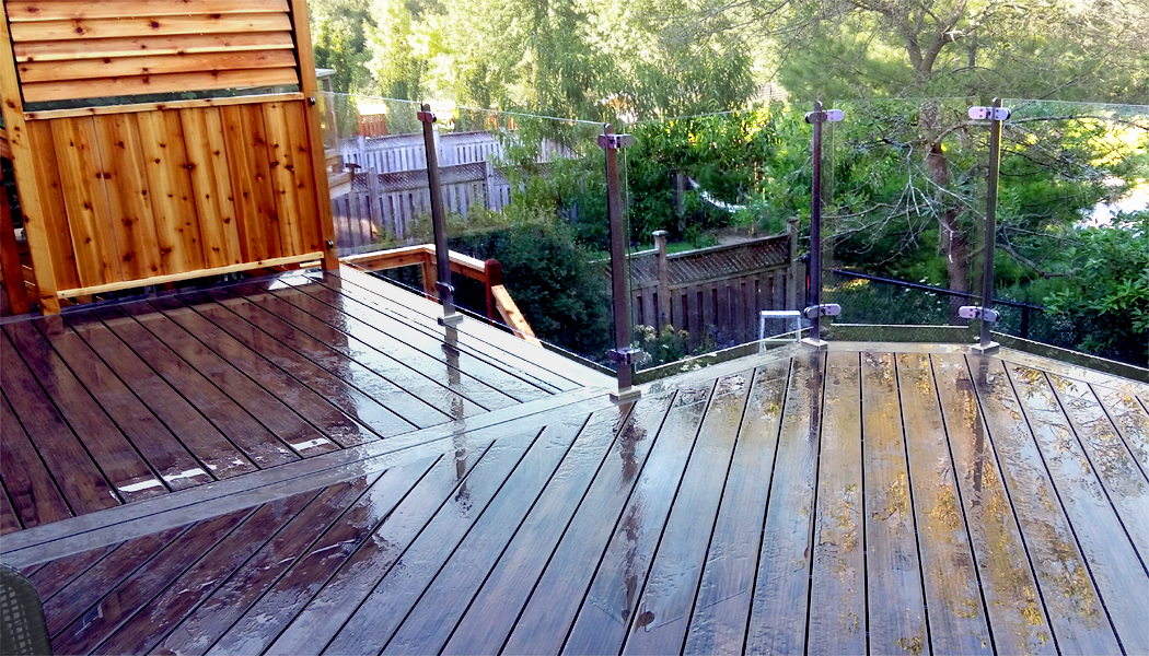 ® InvisiRail Ironstone Composite Floor & Cedar Rail Deck