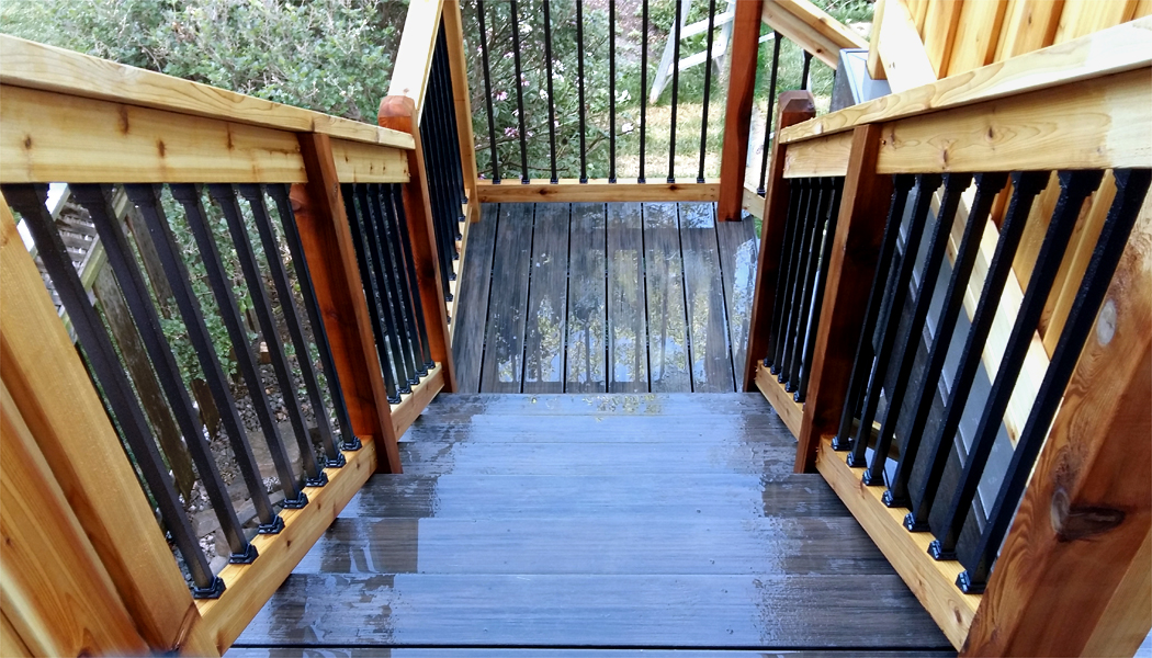 ® InvisiRail Ironstone Composite Floor & Cedar Rail Deck